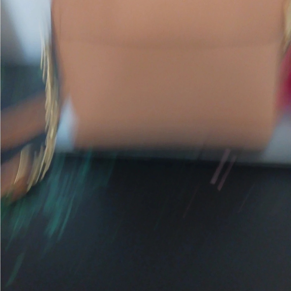 Purses - Picture 5 of 6